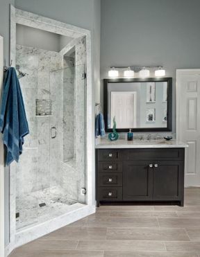 高档浴室淋浴间玻璃门设计图片