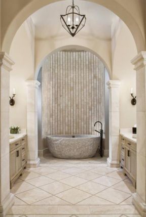 高档浴室浴缸造型创意装修设计图片