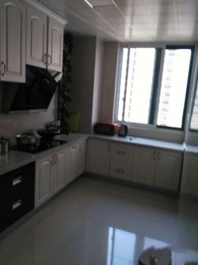 圣山帝景欧式140平三居室厨房装修案例