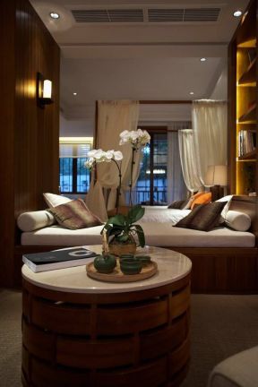 现代新中式家装风格 房间茶几图片