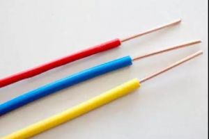 <P>不怕空間小，只怕有心人。盡量把廚房