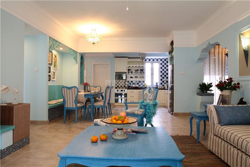 银海中心地中海104平三居室客厅装修案例