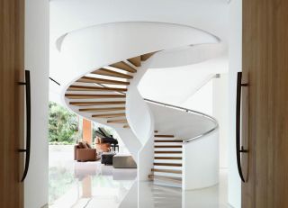 极简主义风格室内旋转楼梯设计图片