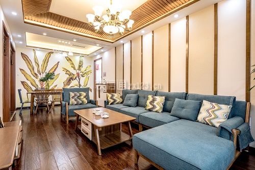 东南亚风格客厅蓝色沙发背景墙装修图片