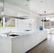 白色开放式厨房家装效果图片