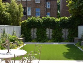 家庭庭院草坪装饰设计效果图