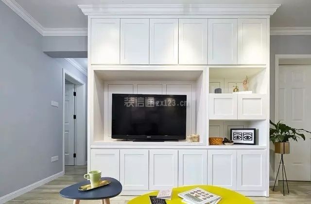 简约北欧风格105平三居客厅电视墙柜设计图
