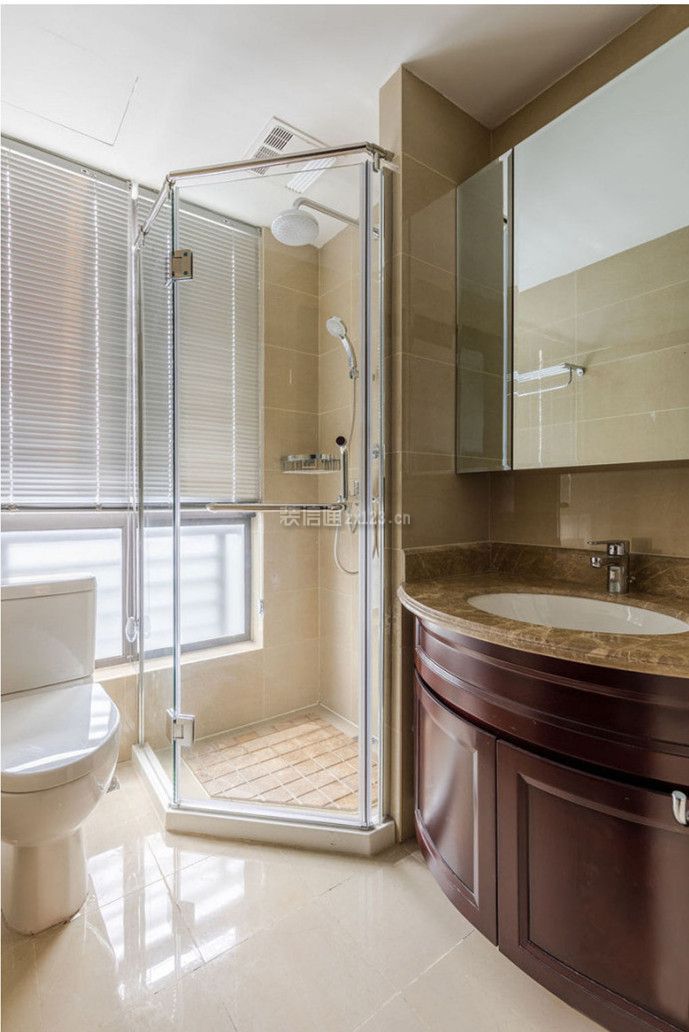89平美式风格卫生间淋浴房设计装修图