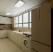 大户型厨房白色橱柜装修效果图