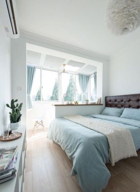 北欧风格小户型卧室阳台隔断设计