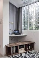 欧式小公寓阳台书桌设计效果图片