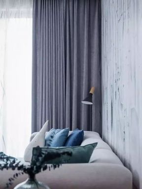 北欧简约风格111平三居客厅窗帘装修图片