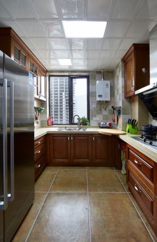 美式风格厨房橱柜设计效果图片