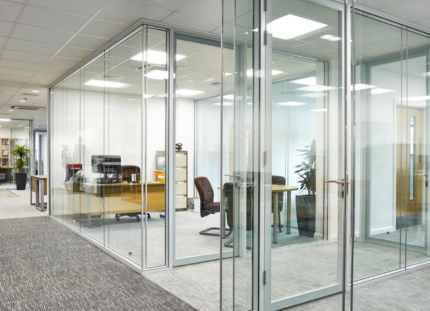 隔断间 装信通网