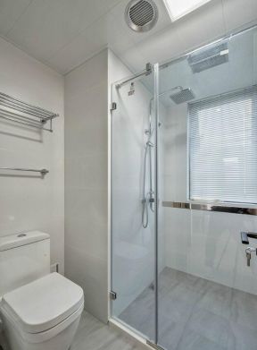 2020现代卫生间淋浴室图片  2020卫生间淋浴室玻璃门图片