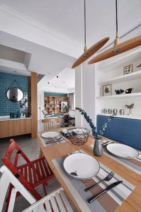 北欧风格118平米三居餐厅实木餐桌家装效果图片