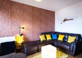  红砖墙装修效果图 小客厅真皮沙发  2020客厅真皮沙发图
