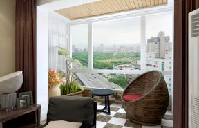 蓝天豪庭136平米三居室现代风格阳台装修效果图