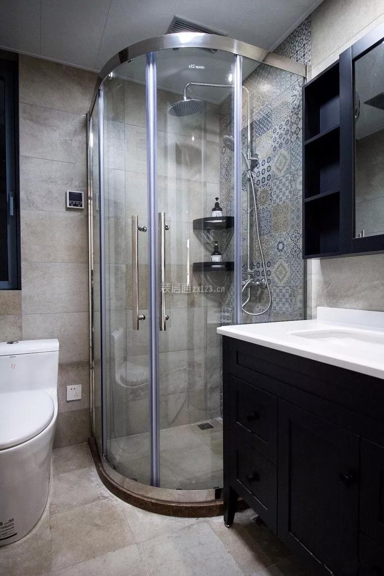 新中式风格140平三室两厅卫生间淋浴房设计图