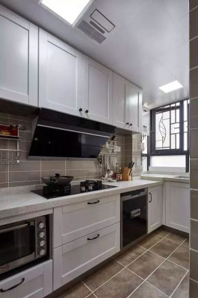 现代美式风格131平米四居厨房白色橱柜装修图片