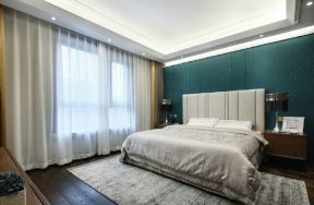 153平米三居卧室床头墨绿色背景墙设计图片