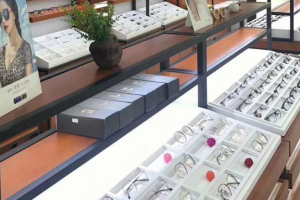 美妝店生意不好