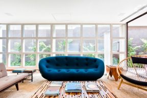  2020蓝色沙发客厅图片 创意沙发图片 客厅创意沙发 