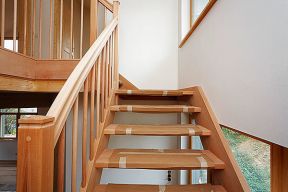 清泉美景115平米三居室田园风格楼梯装修效果图