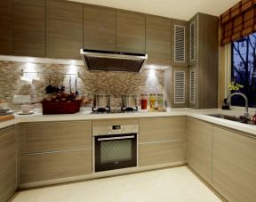 东南亚风格厨房装修  u型厨房装修效果图 2020U型厨房装修效果图