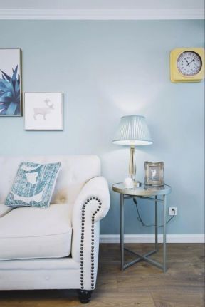 110㎡现代美式风格三居室客厅台灯设计图片