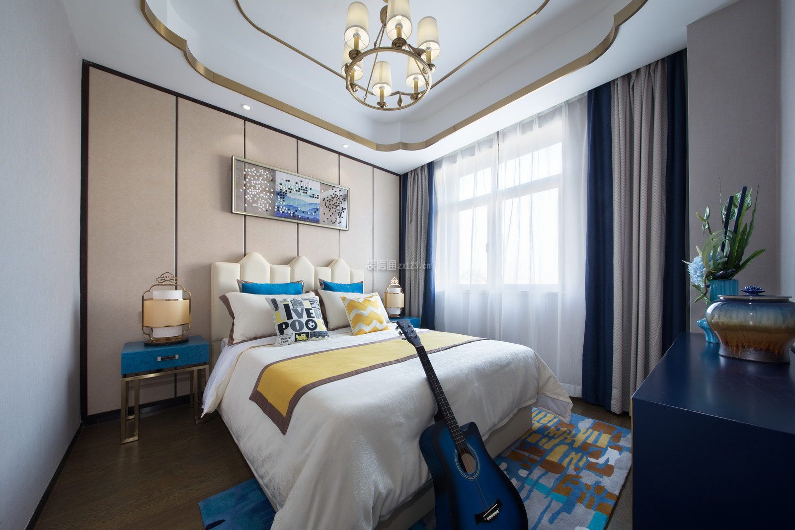 新中式风格437平四层别墅卧室床头台灯装修图片