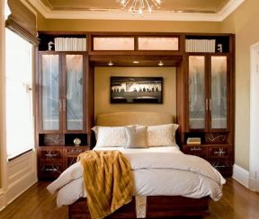 古典风格房屋主卧床头两边衣柜装修图