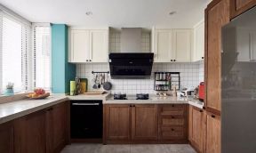 复式房厨房实木橱柜装潢设计图片一览