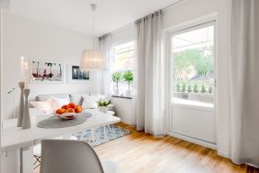 极简室内家装设计 白色窗帘装修效果图片