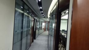 现代简约风格500平米办公室过道装修实景图片