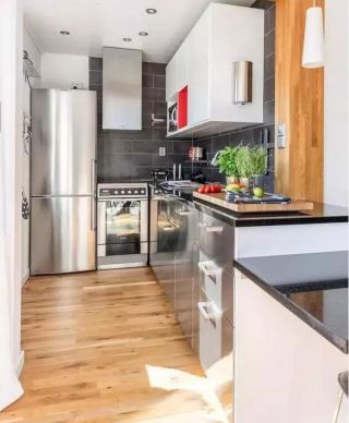 30平米公寓厨房不锈钢橱柜设计装潢图