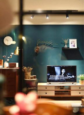 北欧简约风格79㎡二居客厅电视背景墙装修图片