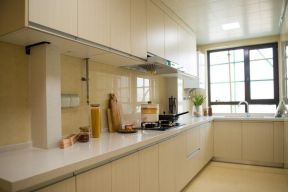 2020厨房吊柜设计 长方形厨房装修效果图 2020长方形厨房装修设计 2020长方形厨房装修