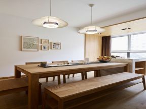 简约日式风格87平三居餐厅实木餐桌装修图片