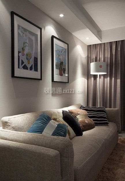 宜家风格100平米二居客厅沙发墙挂画设计图片