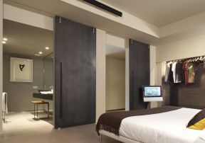 loft公寓卧室推拉门设计实景图片2023