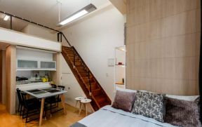 loft小户型公寓木质楼梯设计实景图片