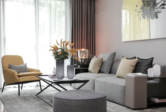 80平现代风格客厅沙发摆放效果图