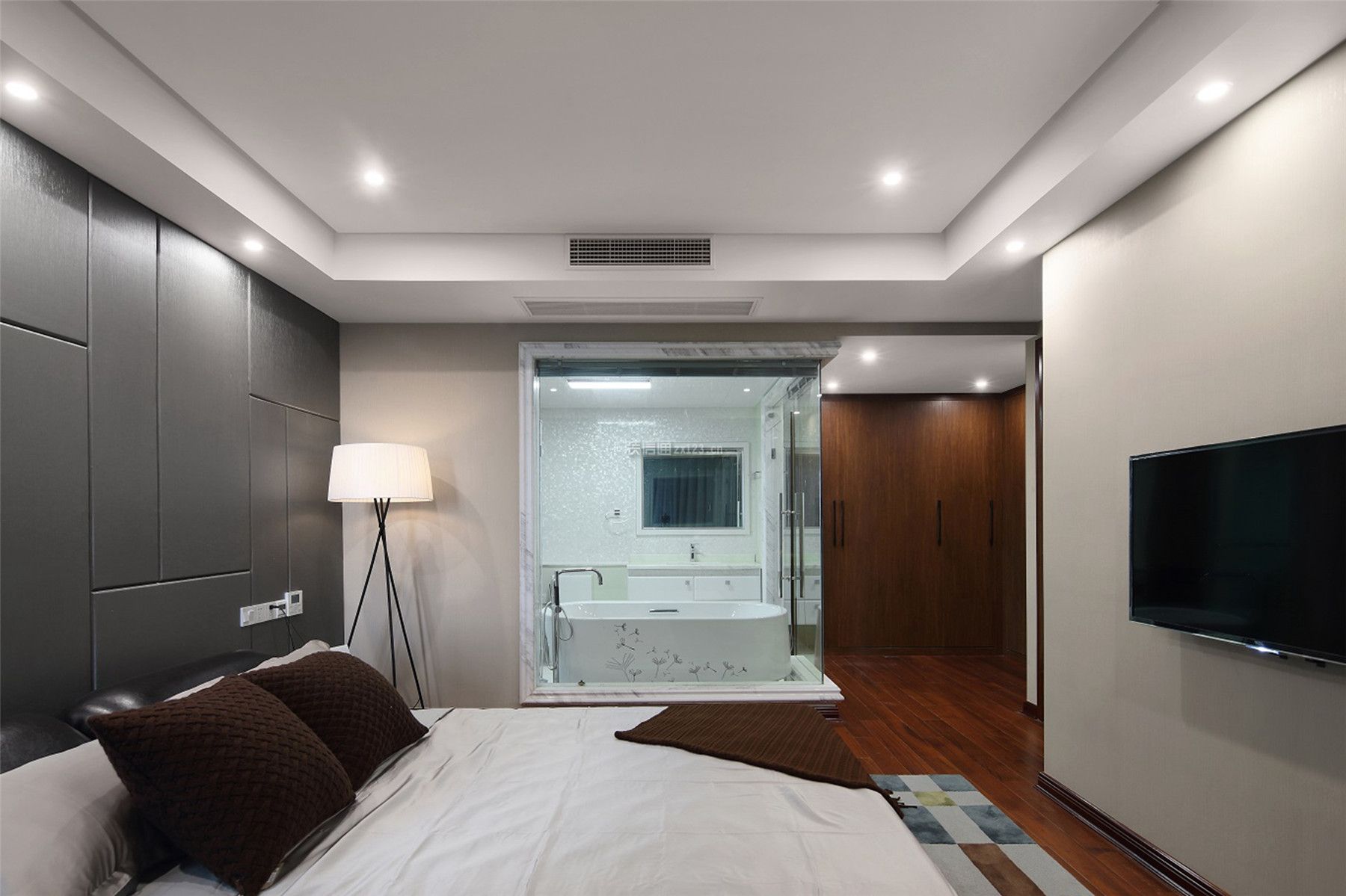 122平米现代风格卧室落地灯装修效果图
