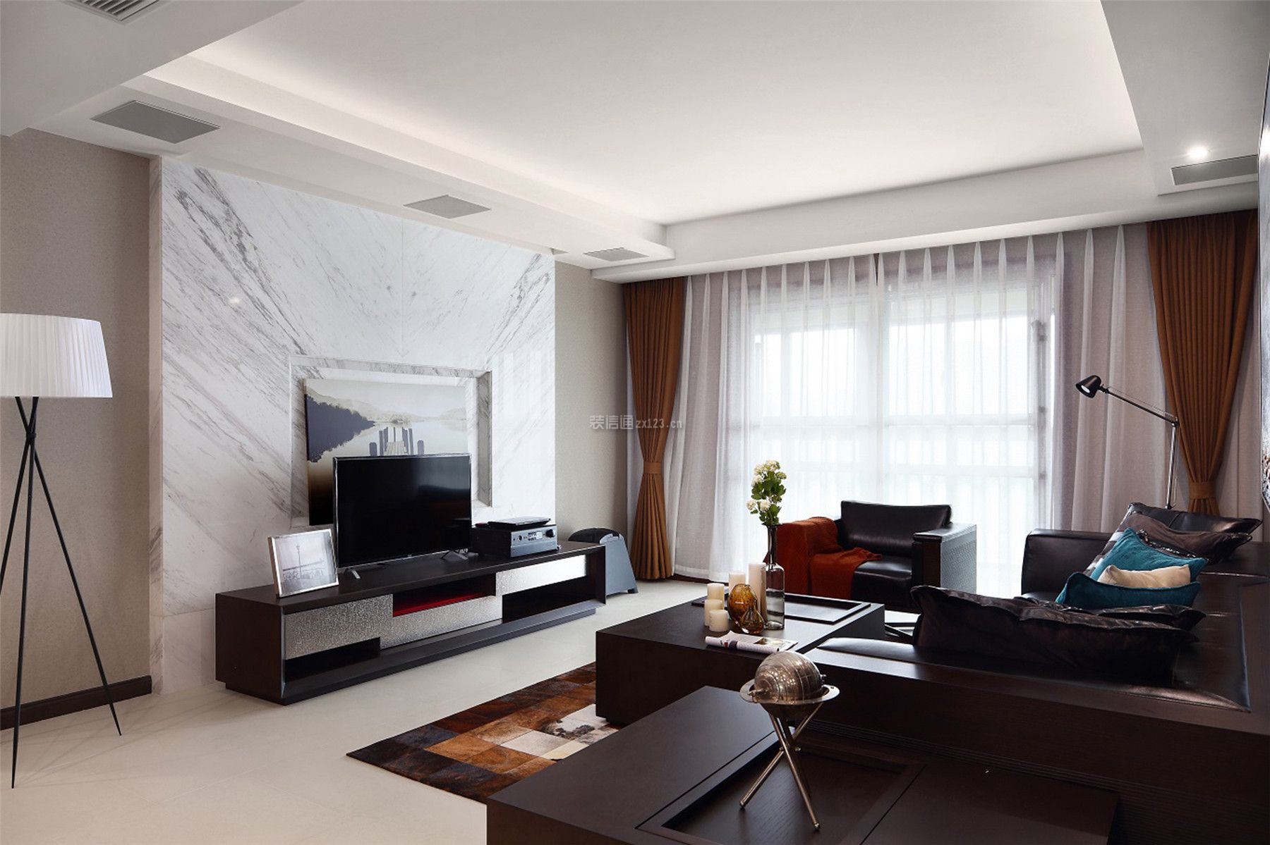 122平米现代风格客厅瓷砖电视墙装修效果图