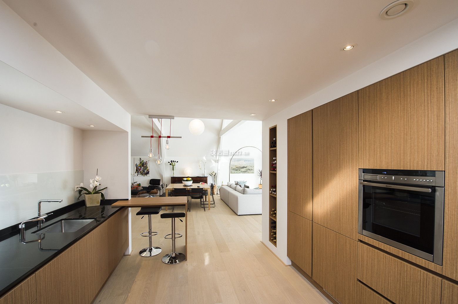 小北欧风格139平方二居开放式厨房设计图片