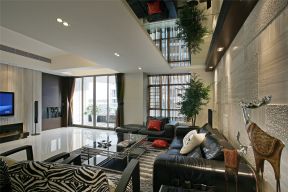 现代风格135平米三居新房客厅沙发设计图片