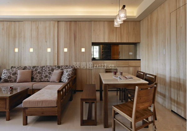日式餐厅原木色家具