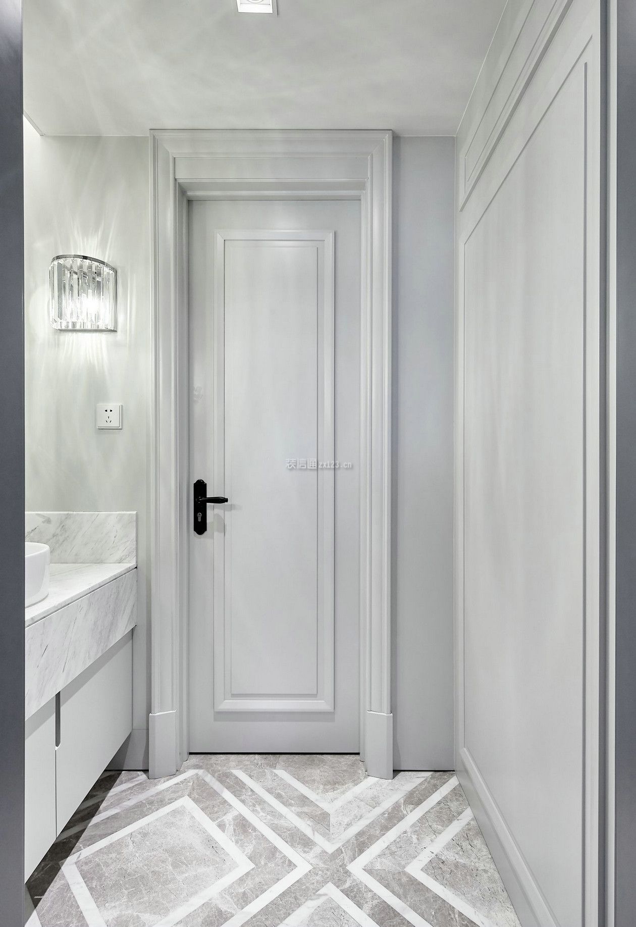 127平米现代简约风格洗手间装潢图片 