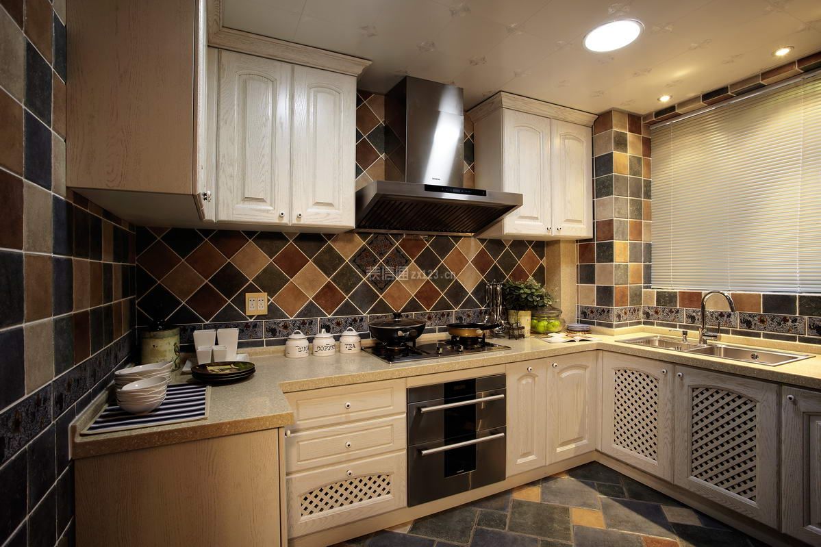 130平米田园风格家庭厨房装修设计效果图